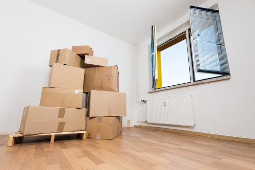 Reliable local moving service in West Kensington for careful transport